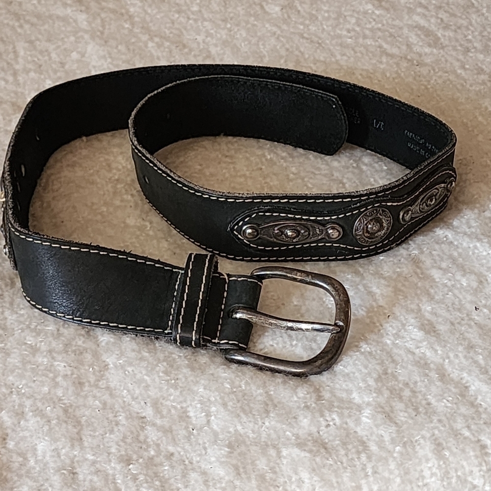 Western genuine leather belt color black with silver embellishments size large